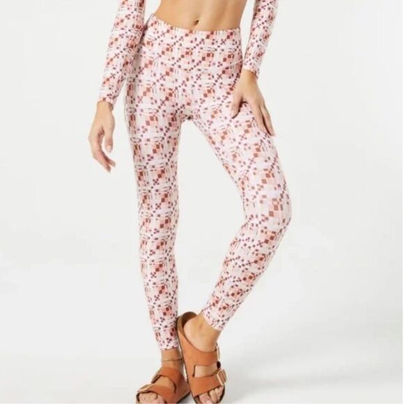 L*Space Active S Block Party Hot To Trot Legging Red Square Pattern Holiday Yoga - Picture 1 of 12